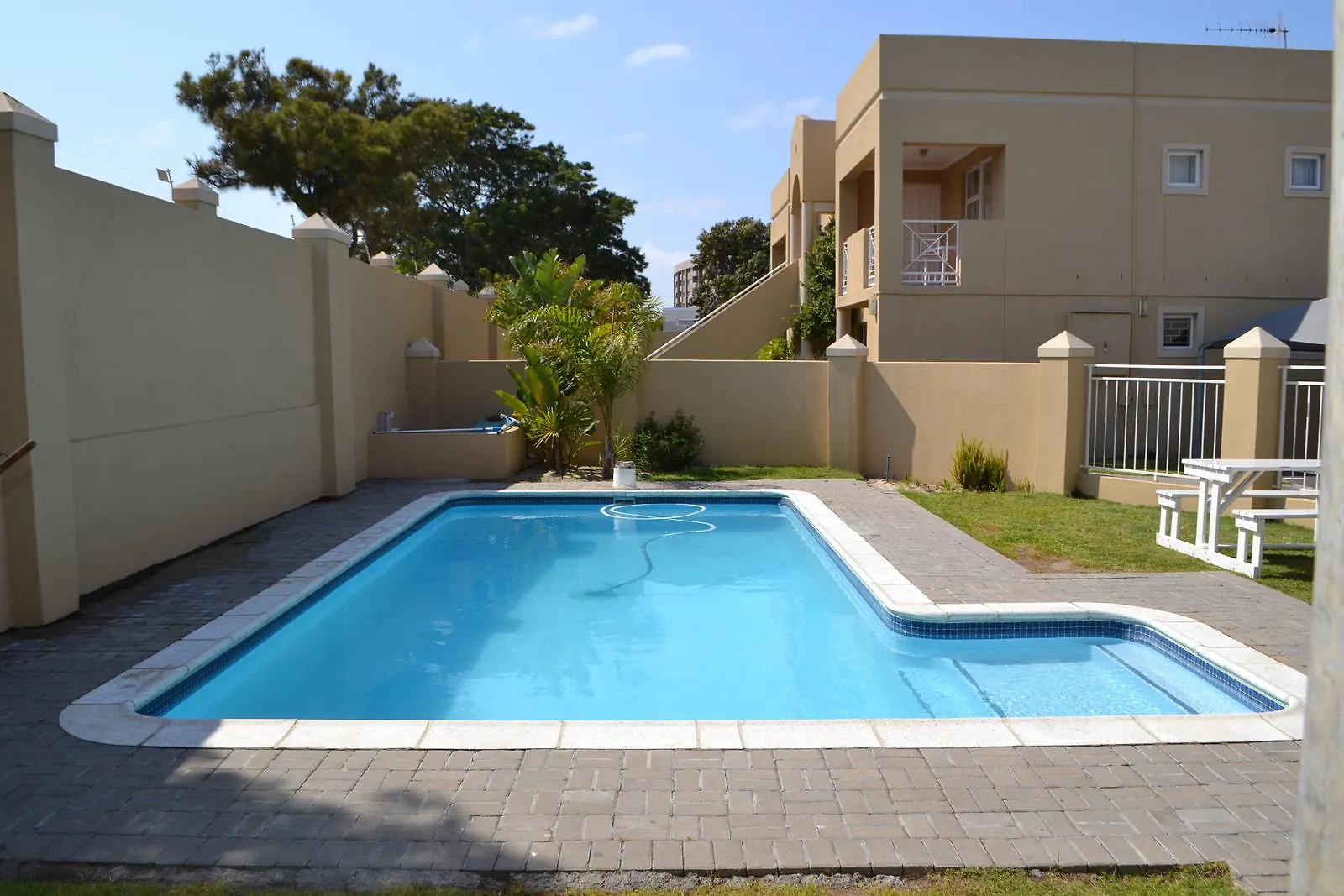 Smithland Guest Apartments Cape Town Bellville